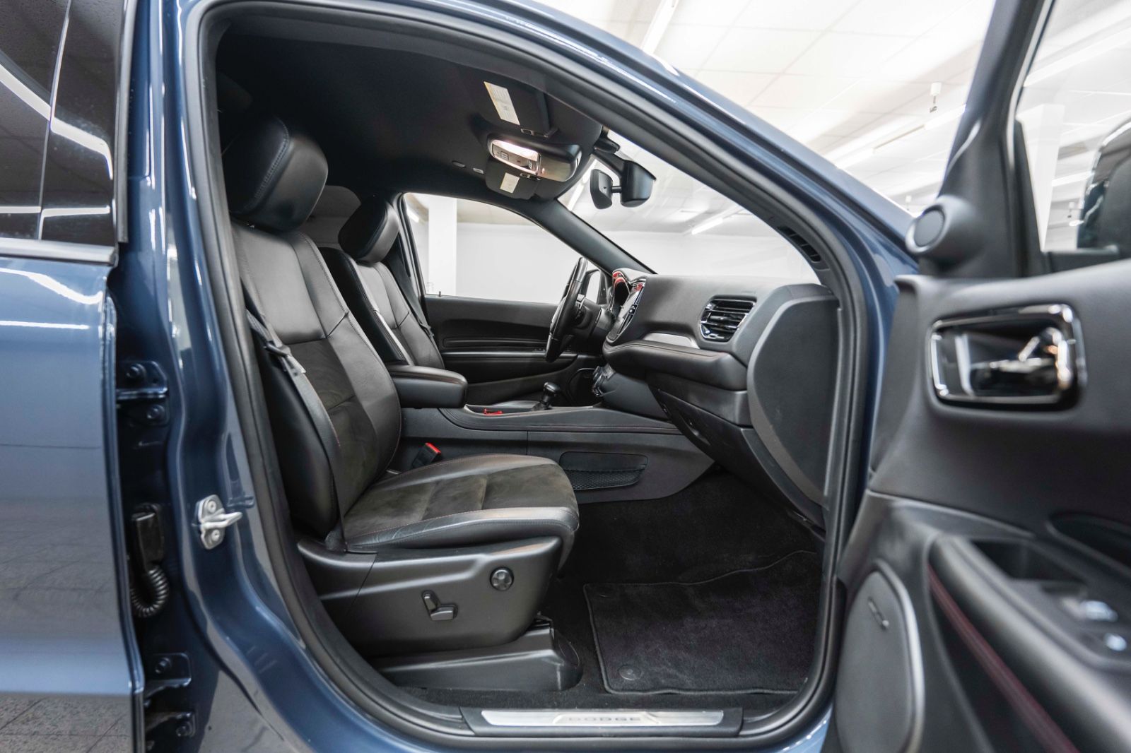 Fahrzeugabbildung Dodge Durango R/T 5,7L SRT LPG H&K LED KAM NAV AHK