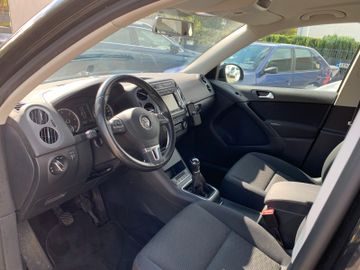 Volkswagen Tiguan - 10