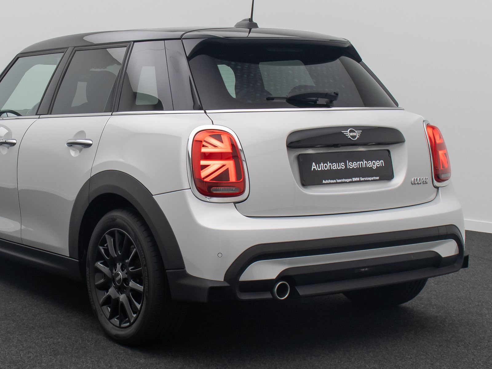 Fahrzeugabbildung MINI COOPER Panorama Kamera HUD H/K DAB Komfort Voll