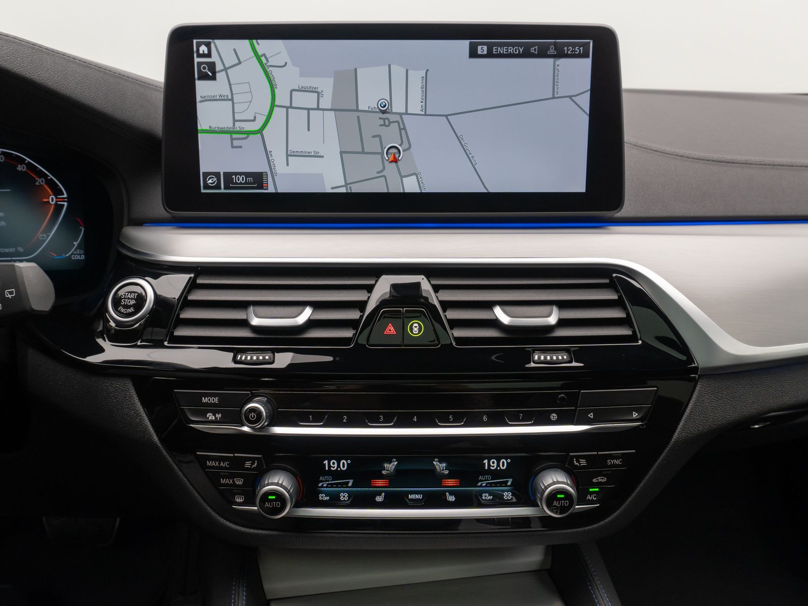 Fahrzeugabbildung BMW 530d xD M Sport HUD H/K DAB Kamera Panorama AHK