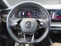 SKODA Octavia Combi 2.0 TDI RS 4x4 DSG Reise Ahk Navi SKODA Octavia Combi 2.0 TDI RS 4x4 DSG Reise Ahk Navi