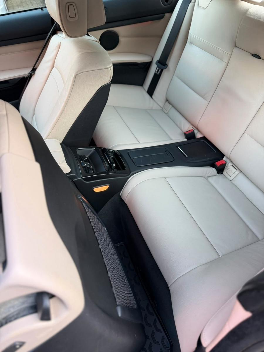 BMW 330 i Cabrio *Automa./Navi/SHZ/Leder/Tüv 02/2028