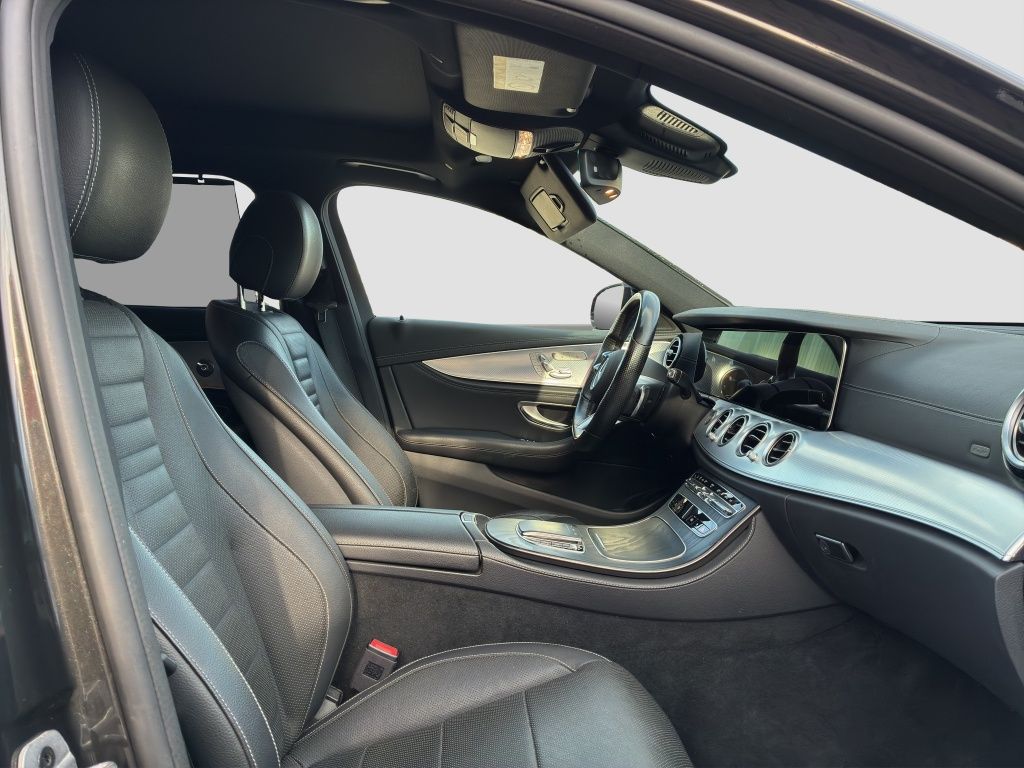 Fahrzeugabbildung Mercedes-Benz E 300 de T AMG*PANO-SD*AHZV*HUD*DISTR*BURMESTER*