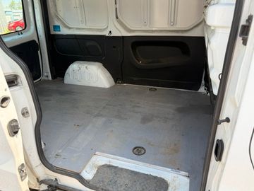 Renault Trafic - 12