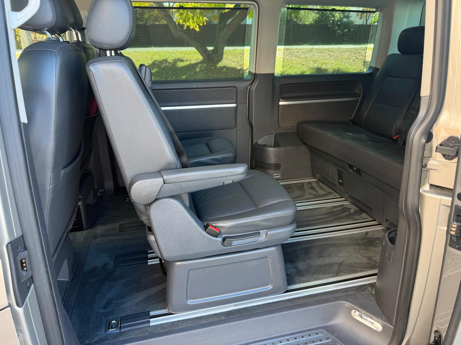 Volkswagen T5 Multivan 2.0 TDi Multivan Highline Automatik