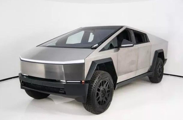 Tesla CYBERTRUCK  FOUNDATION  SERIES  AWD  B2B  EXPORT