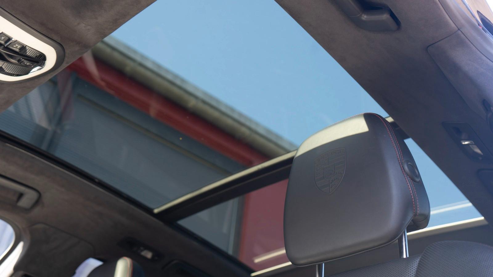 Porsche Cayenne Turbo S 21" Panorama PCCB