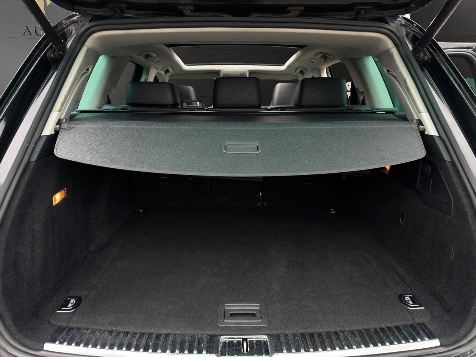 Fahrzeugabbildung Volkswagen Touareg 3.0 V6 TDI *Pano*Kamera*4-Zonen*ST-Heiz*