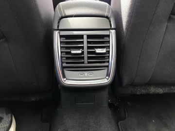 Skoda Kamiq 1.0 TSI DSG Style *LED*PANO*NAVI*PARKLENK*