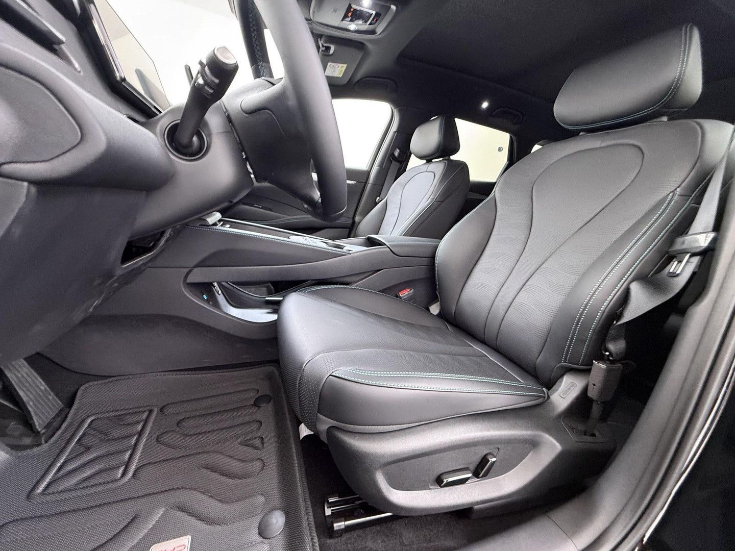 BYD SEAL 6