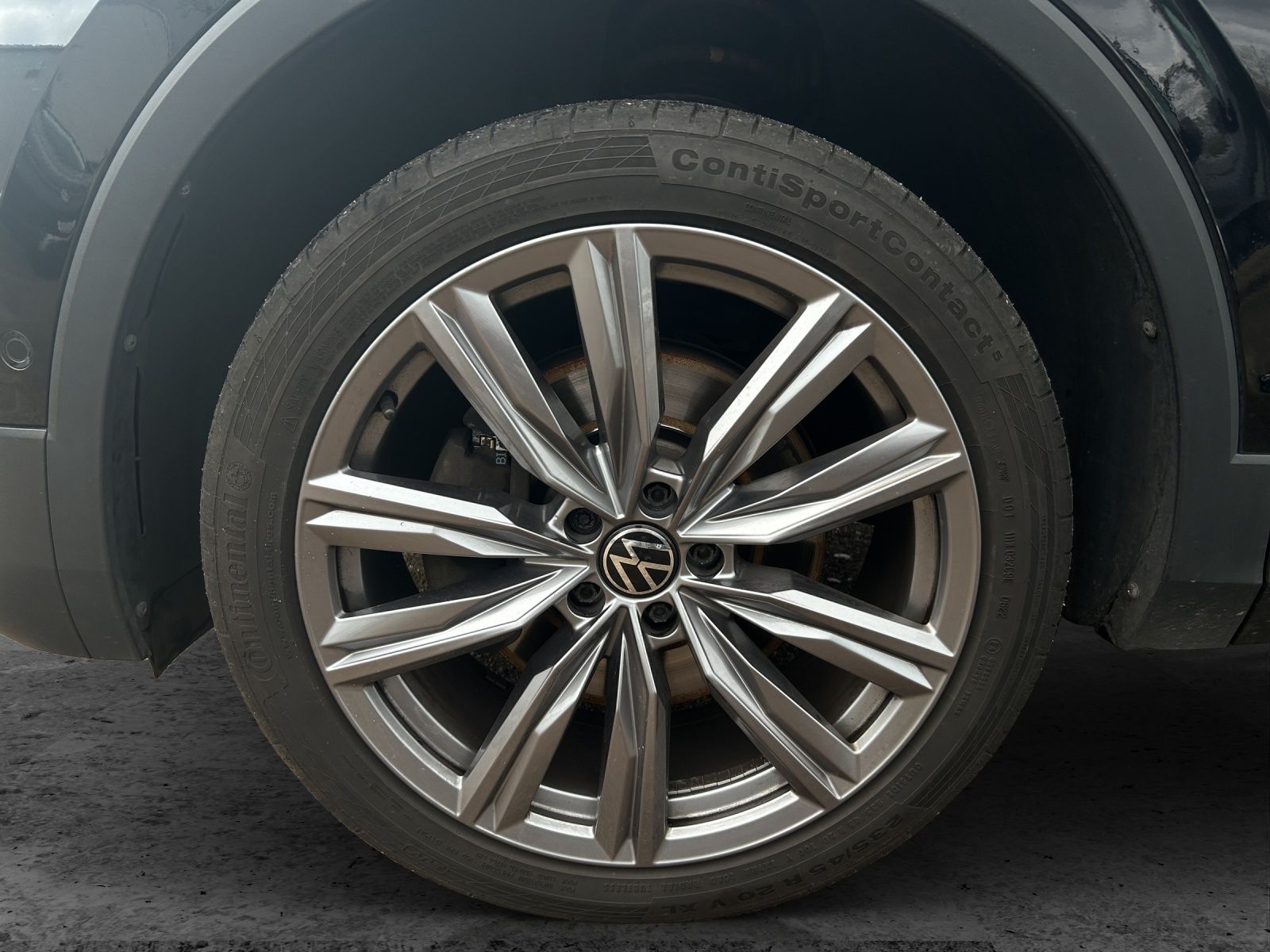 Fahrzeugabbildung Volkswagen Tiguan Allspace Elegance 4M TDI DSG IQ.Light ACC