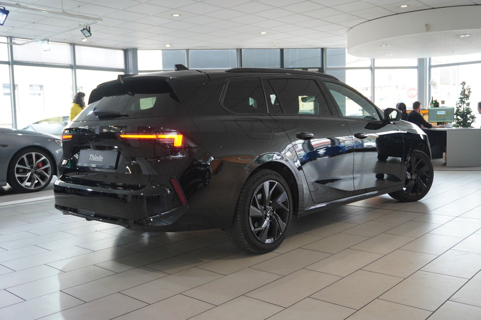Fahrzeugabbildung Opel Astra L ST 1.2T GS SPORT NAVI/LED/VIRTUAL/SH/AHK