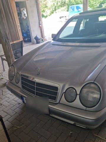 Mercedes-Benz Mercedes E 230 TÜV bis 3.26