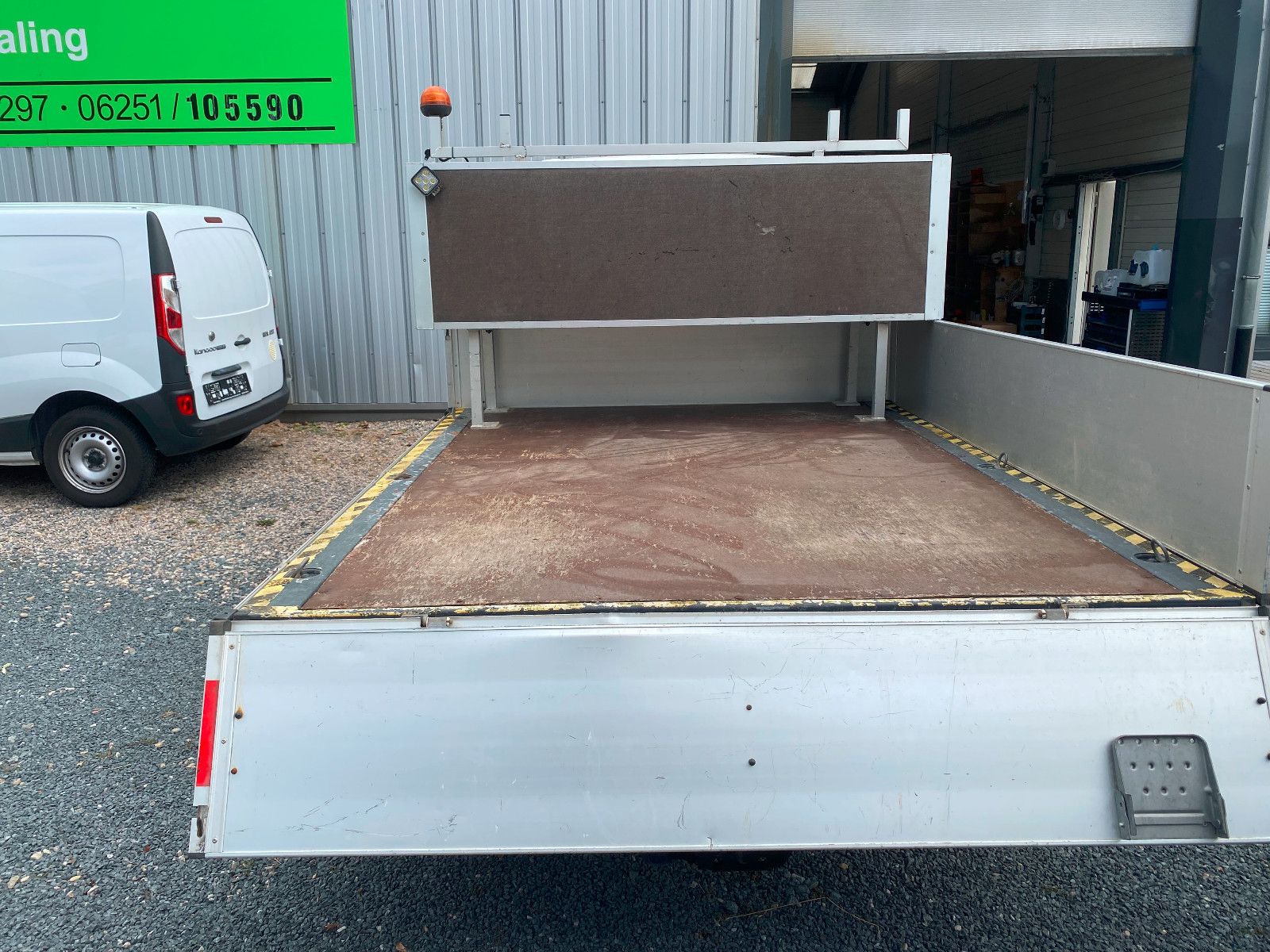 Fahrzeugabbildung Volkswagen T6.1 Transporter Pritsche,L2,Einzelkabine,AHK