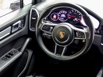 Porsche Cayenne - 7