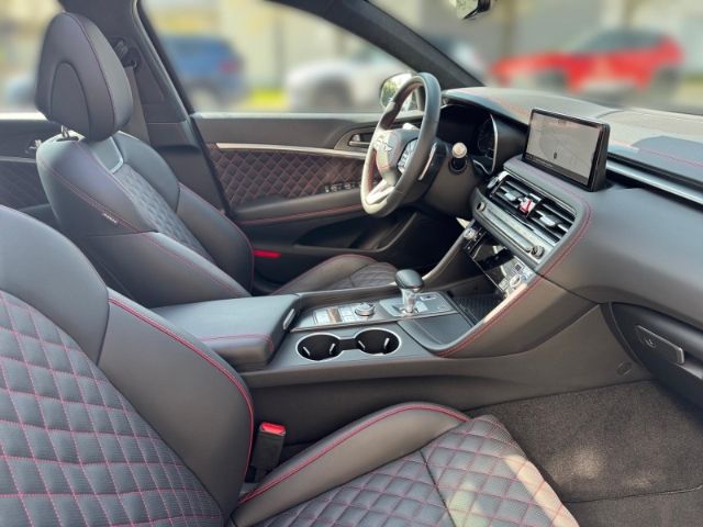 Fahrzeugabbildung Genesis G70 Shooting Brake 2.0T RWD Sport Sportpaket Nav