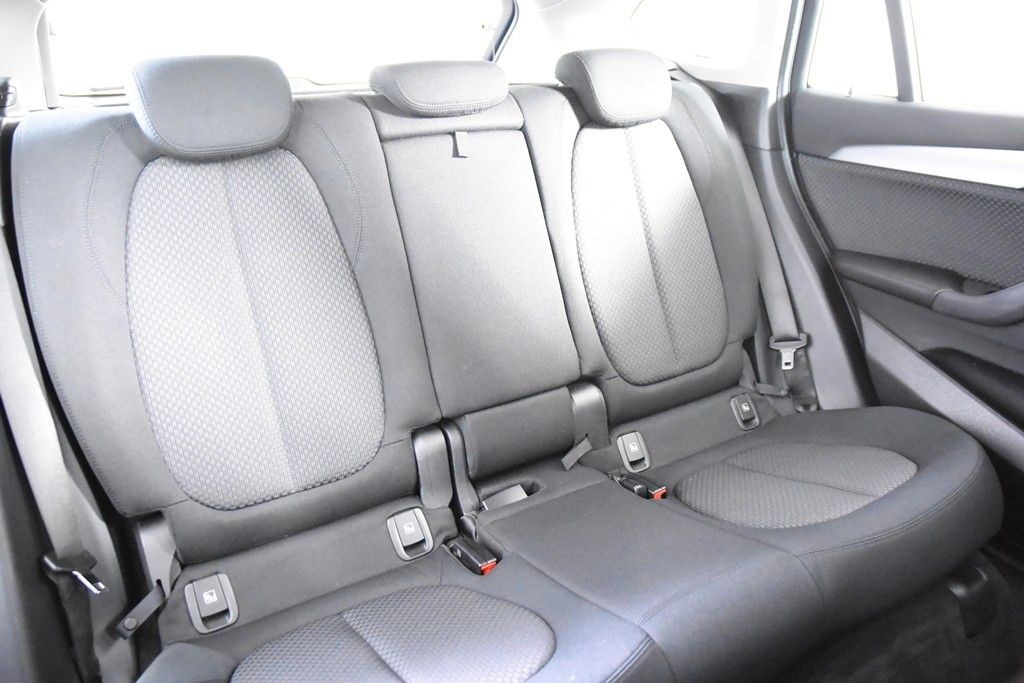 BMW X1 sDrive18i *1.Hand*Navi*Standheizung*EHK* foto 9