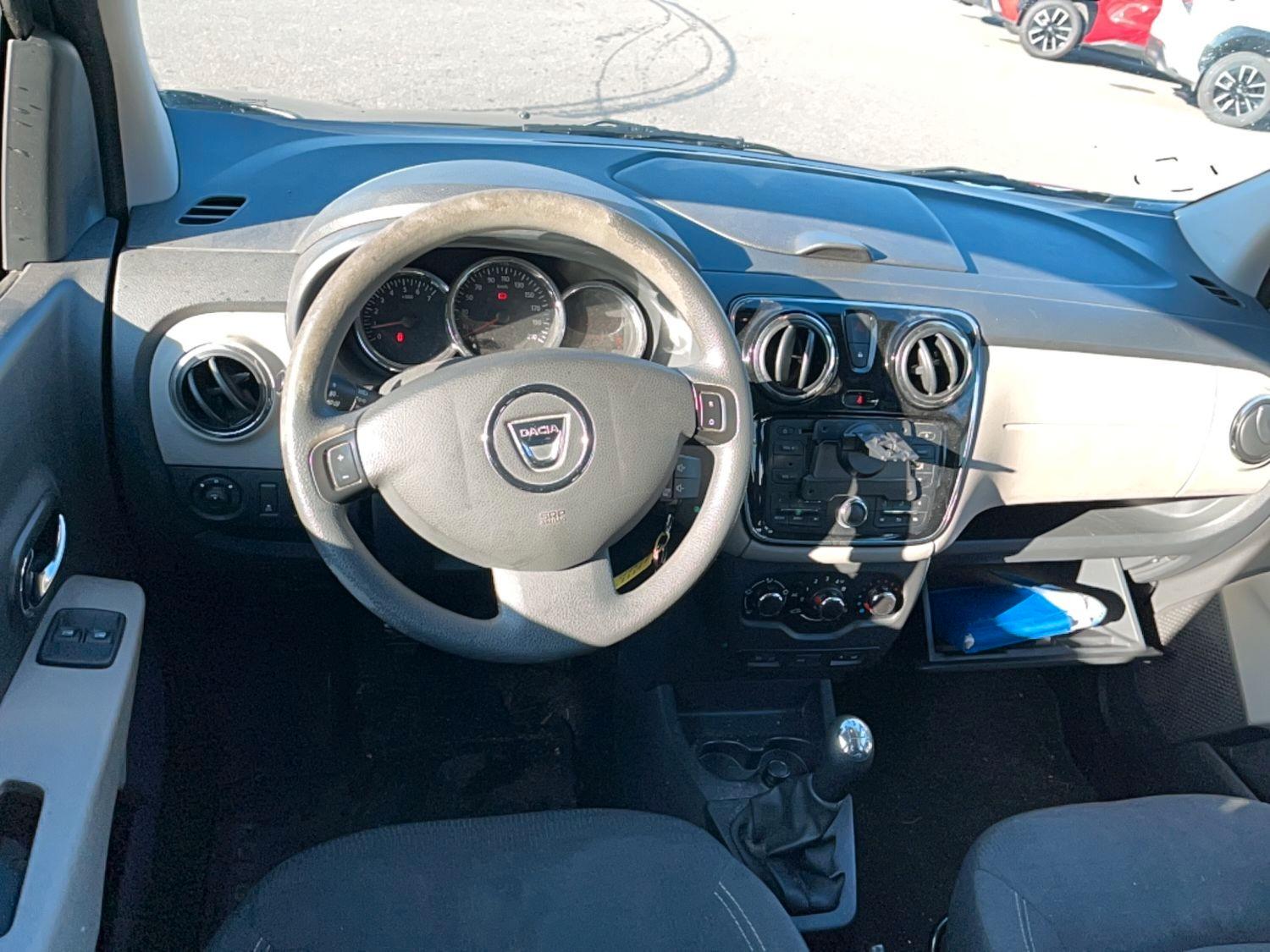 Dacia Lodgy 2015 — photo 11