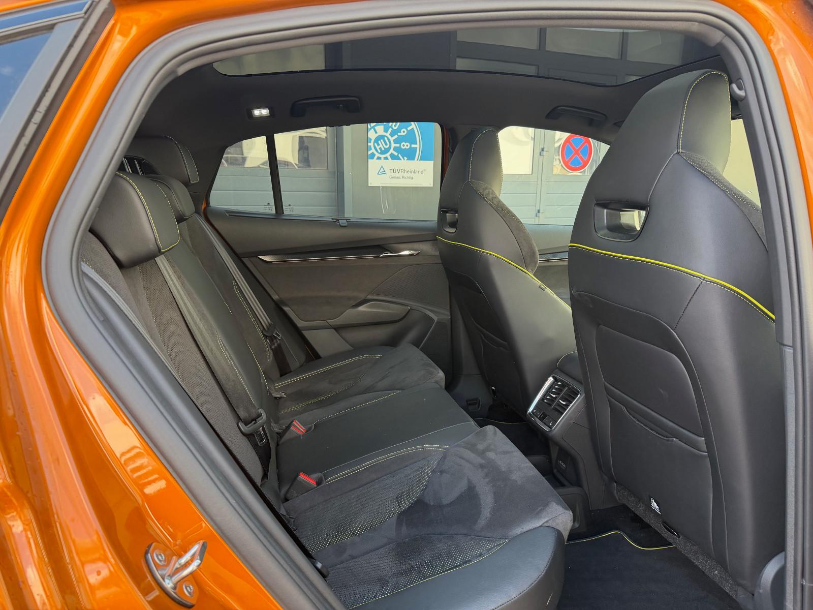 Skoda Enyaq RS*ACC*SZHZNG*NAVI*360°*CARPLAY*AMBIENTE*