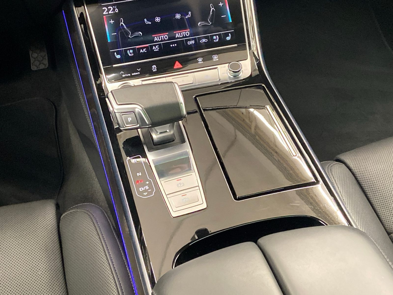 Audi A8 - Bild 14