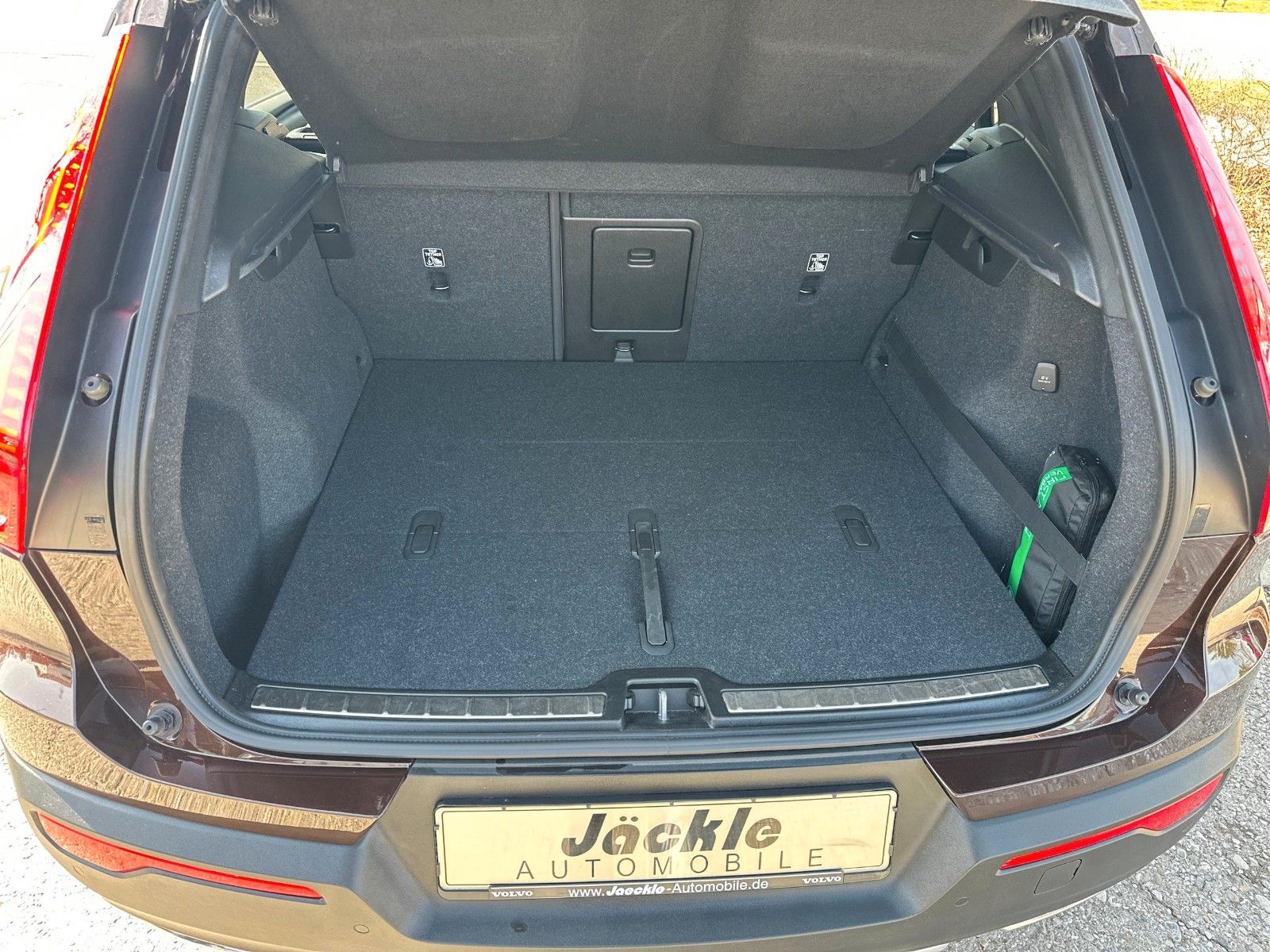 Fahrzeugabbildung Volvo XC40 Inscription 2WD, AHK, Frontscheibe heizbar