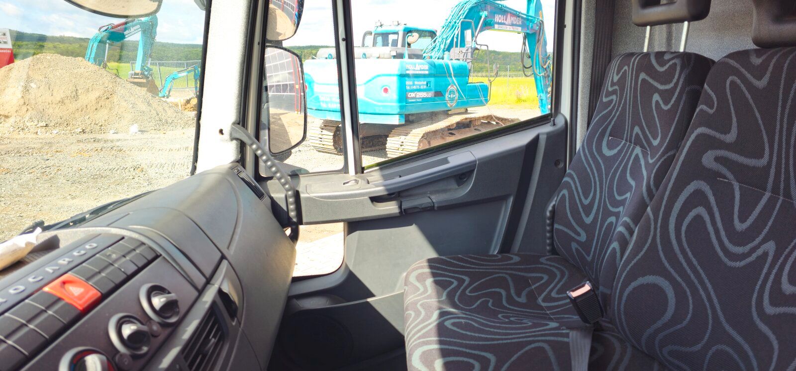 Fahrzeugabbildung Iveco 120 E 25 / ex BUNDESWEHR / 51 tkm / TOP ZUSTAND