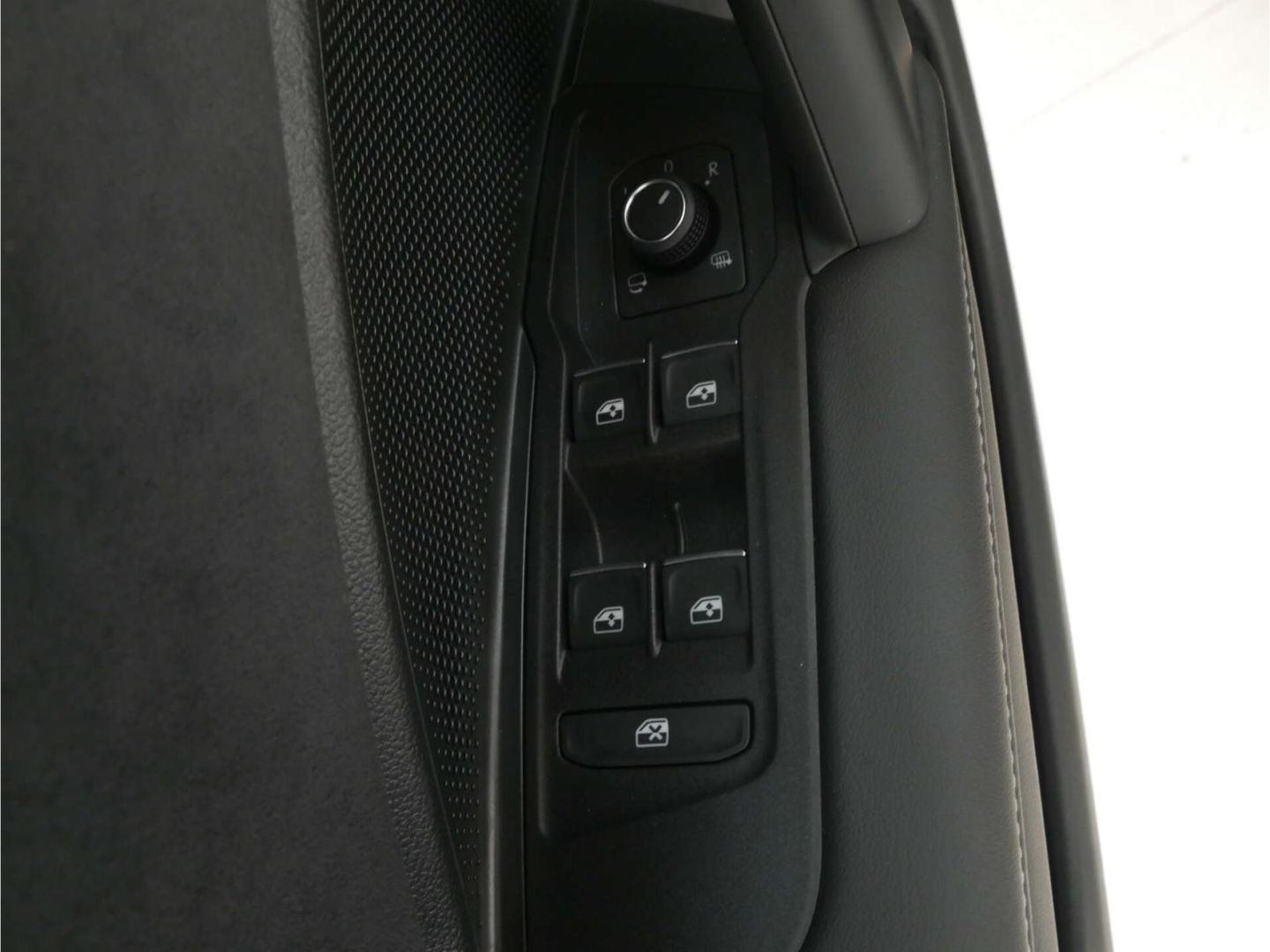 Volkswagen Tayron 2.0 TSI 4Motion R-Line Black Style DSG foto 17