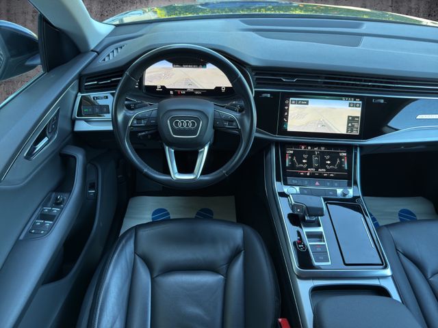 Audi Q8 55 TFSI quattro*PANO*LED*APPLE*KAMERA*NAV*21"