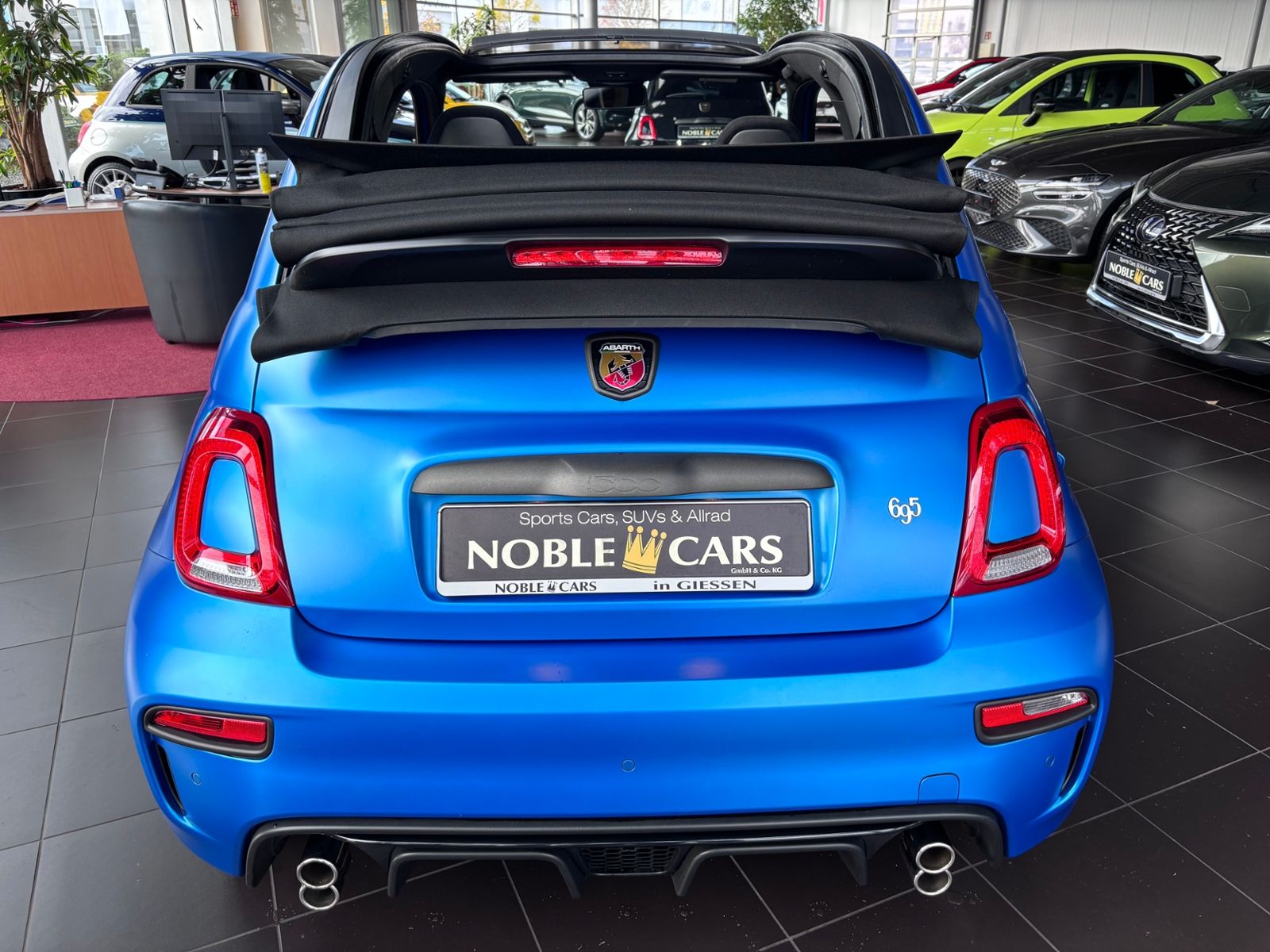 Fahrzeugabbildung Abarth 695 C   BEATS NAVI 17"