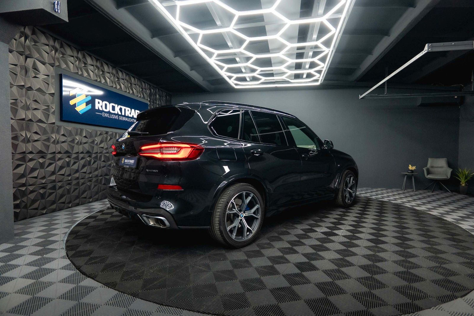Fahrzeugabbildung BMW X5 xDrive 40i M Sport Shadow Line *ACC*Pano*LED*