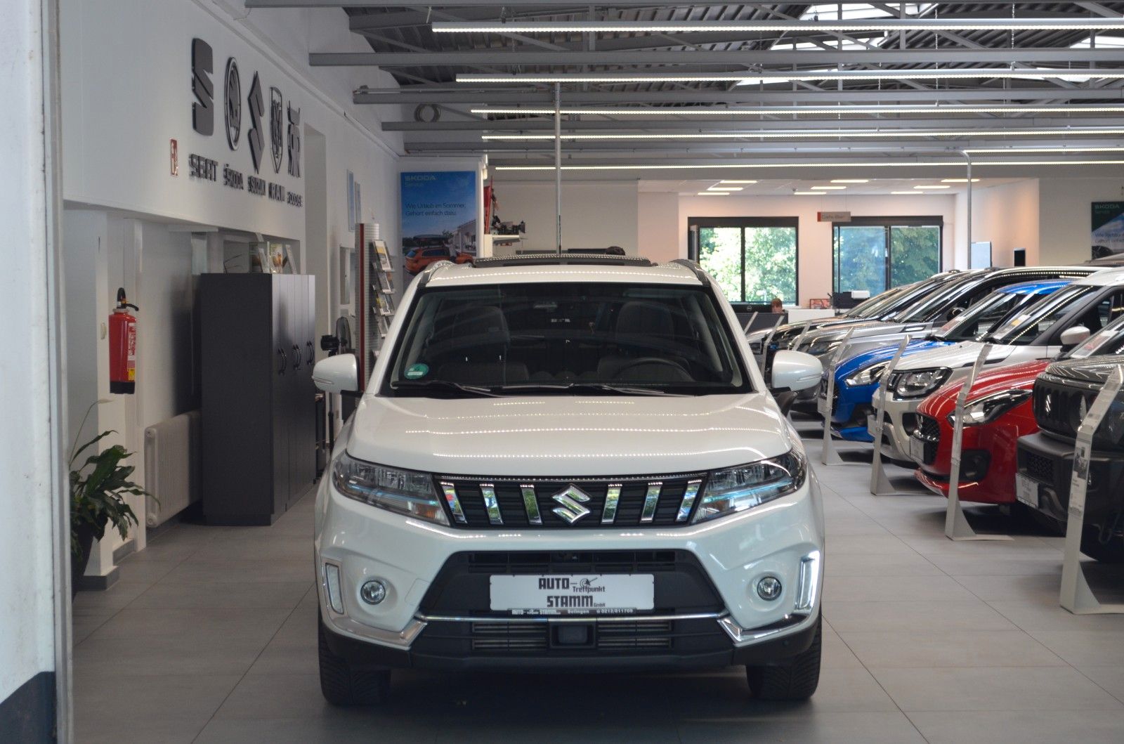 Fahrzeugabbildung Suzuki Vitara 1.4 BOOSTERJET Hybrid Com+ *Pano-Navi*