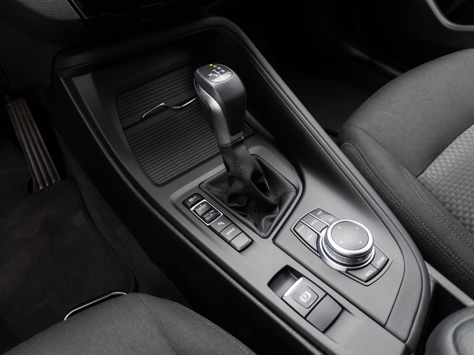 Fahrzeugabbildung BMW X1 xD25e Kamera HUD DAB Navi+ Stop&Go Komfort