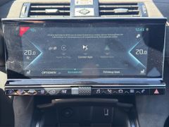 Fahrzeugabbildung DS Automobiles DS 7 Crossback 1.6 E-Tense 300 Performance Line