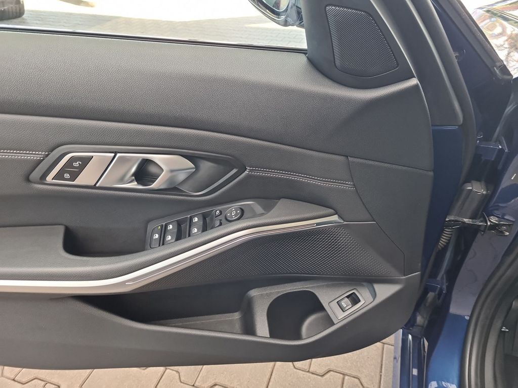 BMW 320 d Sport Line LED HiFi DAB Shz