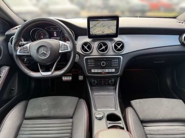 Fahrzeugabbildung Mercedes-Benz GLA 250 Navi Carplay El. Heckklappe LED Sitzhzg