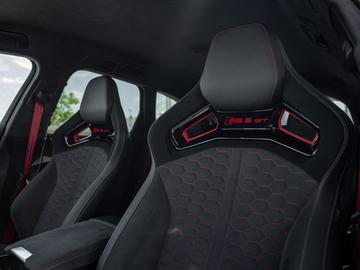 2024 AUDI RS6 — миниатюра 11