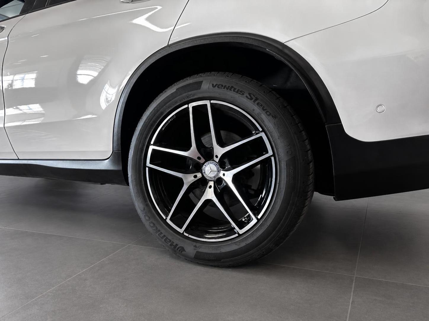 Mercedes-Benz GLC 300 Coupe  4Matic AMG Line  *1.Hd +TMP + LED