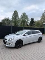 Hyundai HYUNDAI i40, Automat, Neu Tüv Biz 03/28, G... - Hyundai i40 in Duisburg