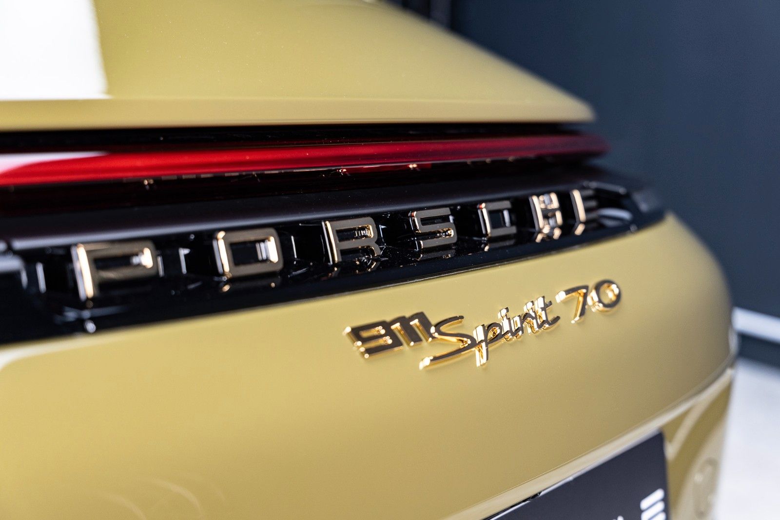 Fahrzeugabbildung Porsche 992.2 GTS Cabrio Spirit 70 + PCCB + Burmester