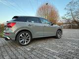 Audi SQ2 TFSI / 8 fach Bereift/Tüv Neu/ voll Ausstatt - graue Audi SQ2