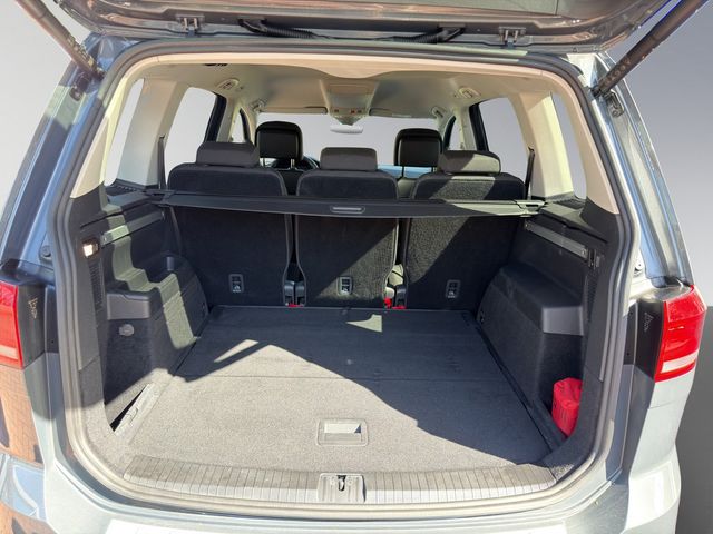 Touran 2.0 TDI Highline DSG ACC AKTIVSITZE LED