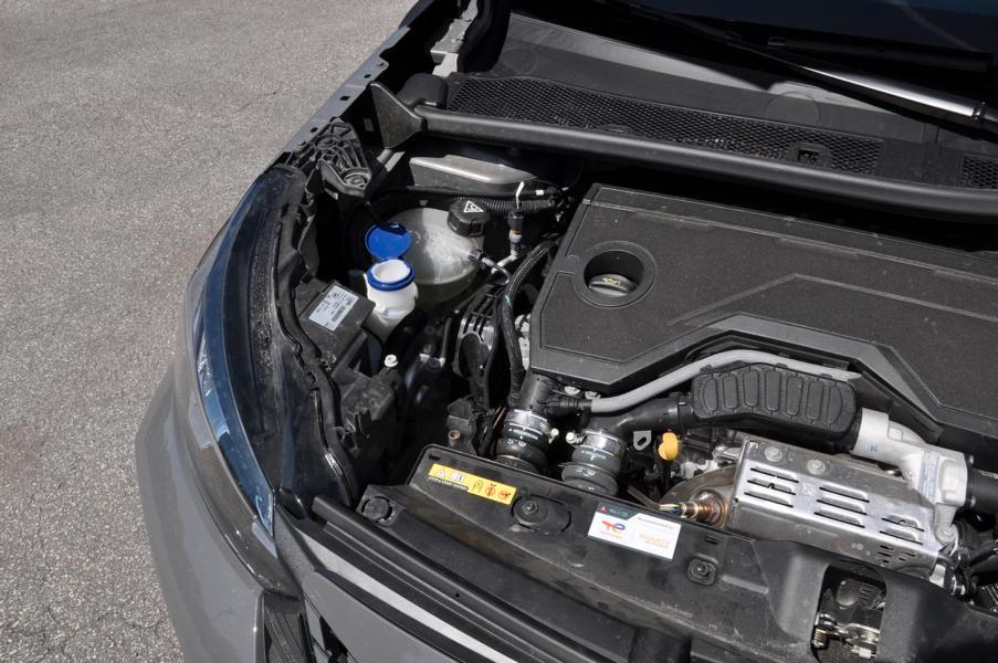 Peugeot 2008 Hybrid 145 Allure *LED*