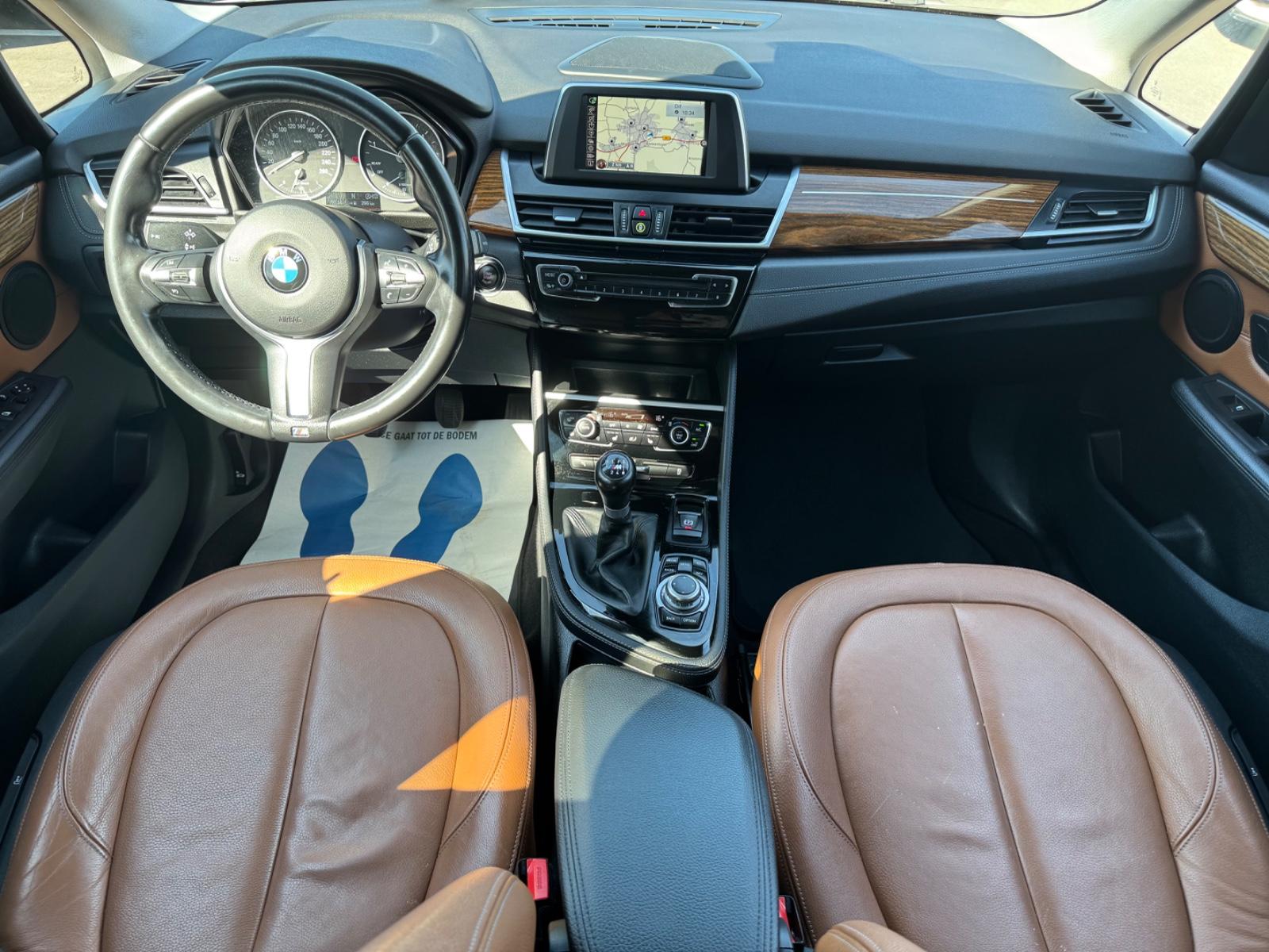 BMW 218 Active Tourer *NAVI*LEDER*PDC*LED*TEMP*