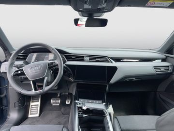 Audi Q8 e-tron - 10