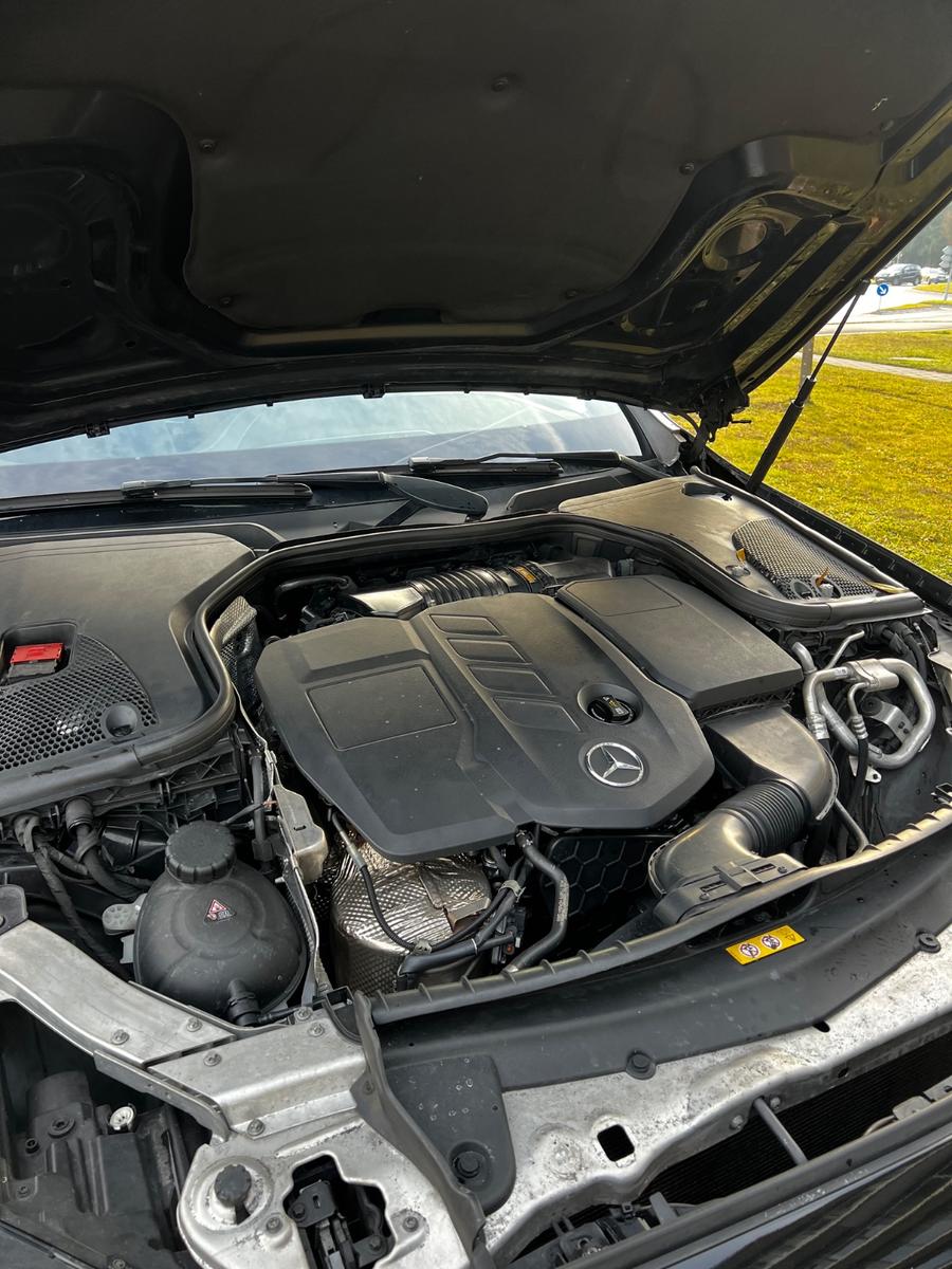 Mercedes-Benz E 220 d T Autom. AMG Line