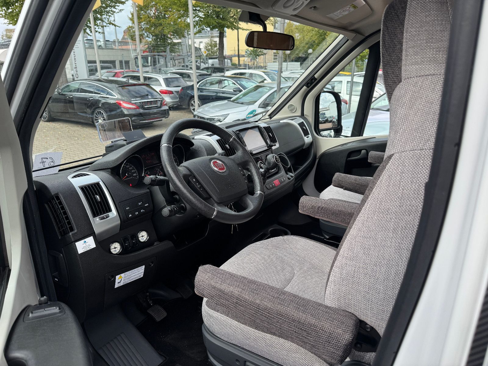 Fahrzeugabbildung Knaus SKI TI 650 MF PLATINUM SELECTION LUFTFEDERUNG 1H