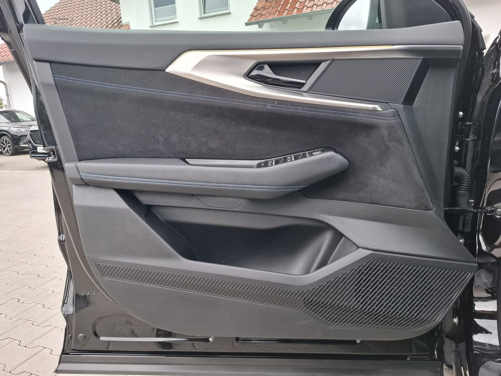 Fahrzeugabbildung Renault Austral 1.2 Voll-Hybrid 200 E-Tech Esprit Alpine