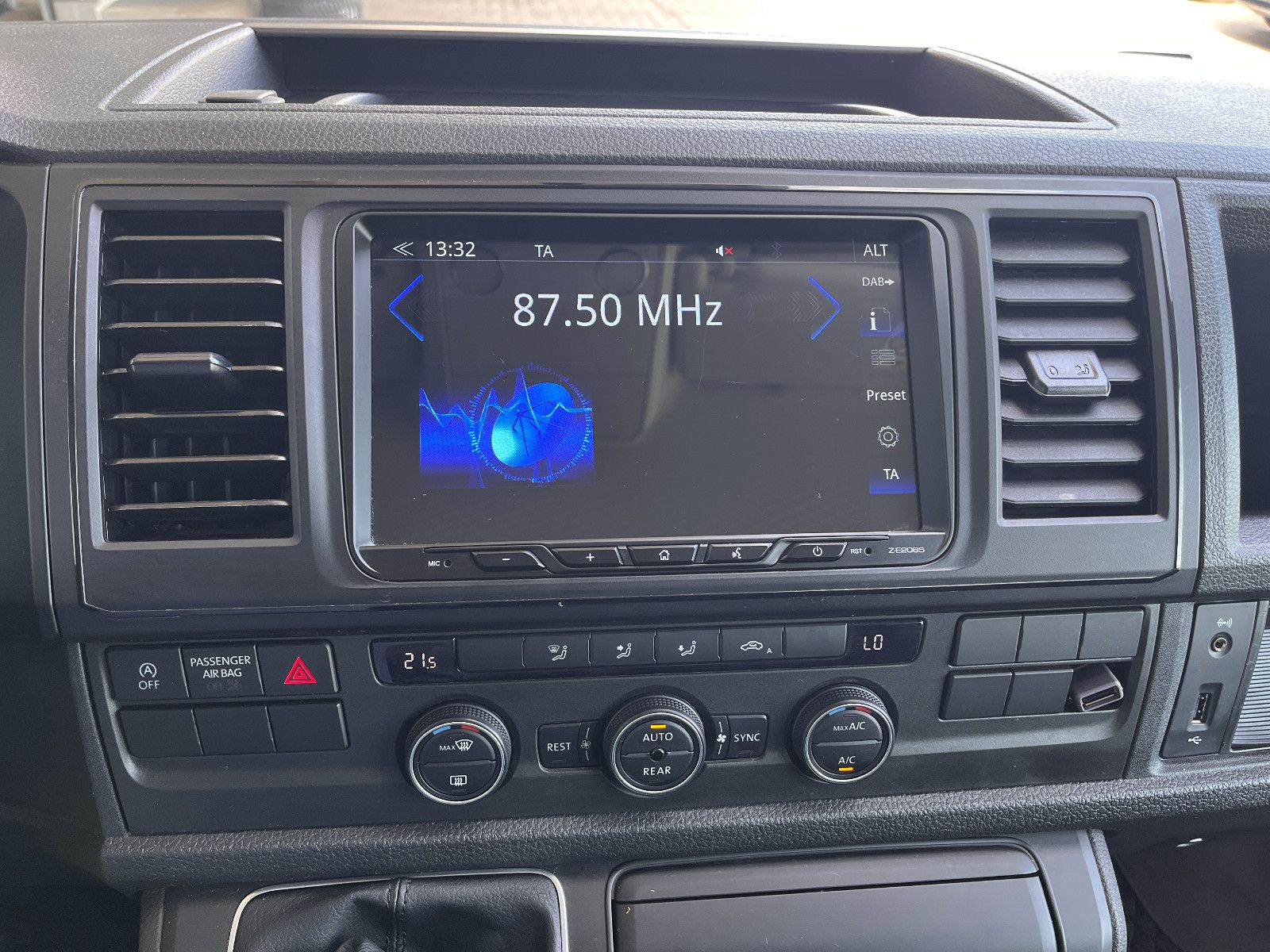 Fahrzeugabbildung Volkswagen T6 Multivan 7 Sitzer