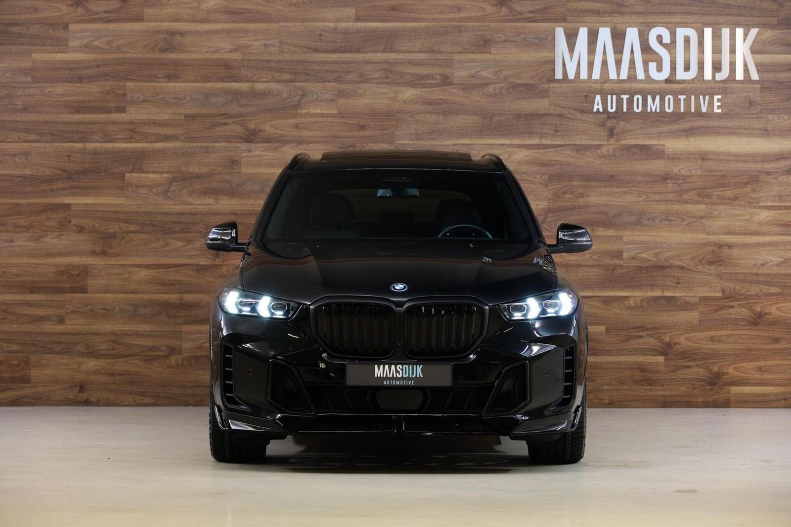 BMW X5 xDrive50e M-Sport|Individual|Skylounge|HUD|36 imagem 2
