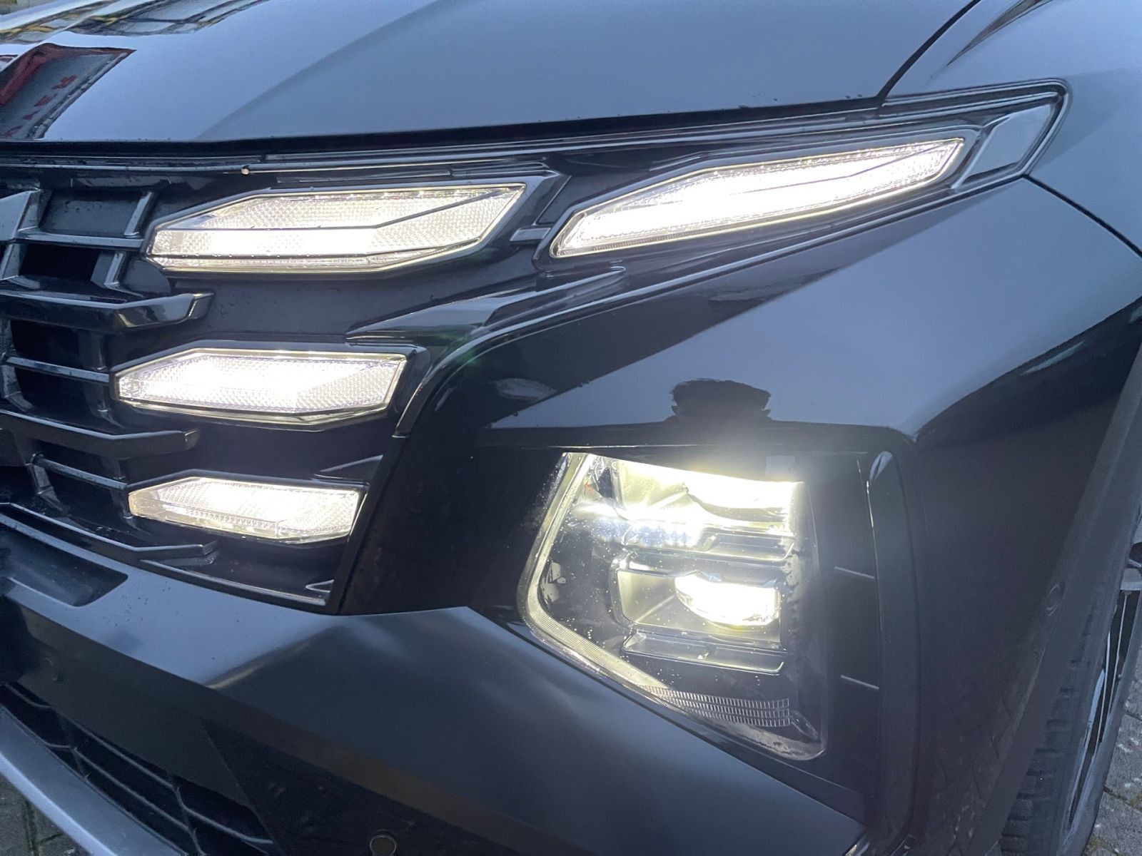 Fahrzeugabbildung Hyundai TUCSON 1.6 T-GDI Prime Hybrid 4WD Assistenz Pake